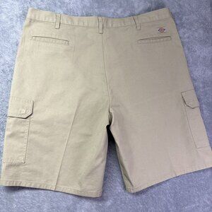 Dickies LR600DS 42/ 11" Regular Fit Industrial Cargo Shorts‎